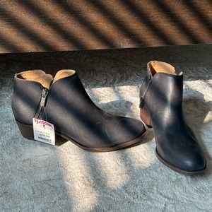 lucky brand ankle booties black leather NWT
